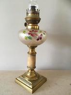 Antieke Olie Lamp met Bloemen, Ophalen of Verzenden