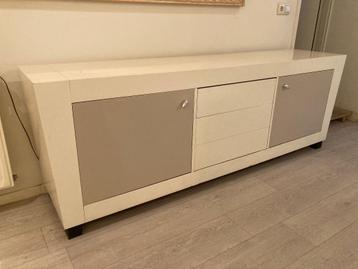 Dressoir 210 breed gratis 