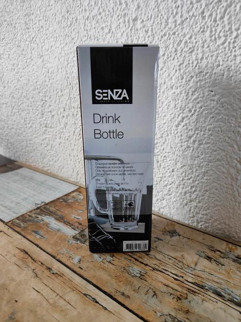 Senza glazen drinkfles 0, 50L met neopreen hoes nieuw, Huis en Inrichting, Keuken | Servies, Nieuw, Overige typen, Overige stijlen