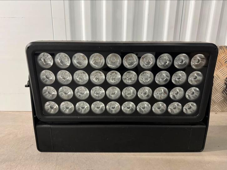 Showtec Helix S5000 Q4 40x 10 W RGBW LED, Muziek en Instrumenten, Licht en Laser, Zo goed als nieuw, Licht, Ophalen of Verzenden