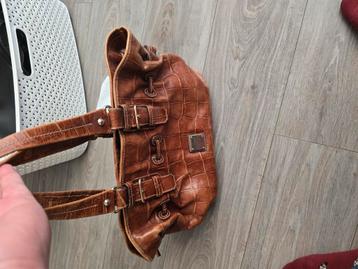 Leer Tas Dooney & Bourke 1975 beschikbaar voor biedingen