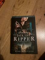 Stalking Jack the Ripper - Kerri Maniscalco, Boeken, Ophalen, Zo goed als nieuw, Wereld overig