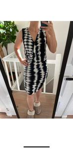 S'NOB jurk maat M / 38, Kleding | Dames, S'NOB, Zwart, Zo goed als nieuw, Boven de knie