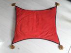 Fluweel zacht kussen rood met kwastjes goudkleurig, Ophalen of Verzenden, Nieuw, Rood