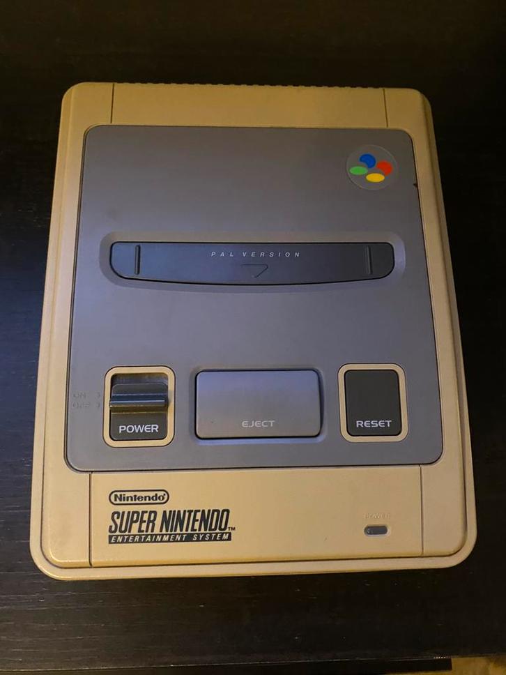 Super nintendo console defect, Spelcomputers en Games, Spelcomputers | Nintendo Super NES, Zo goed als nieuw, Met 1 controller