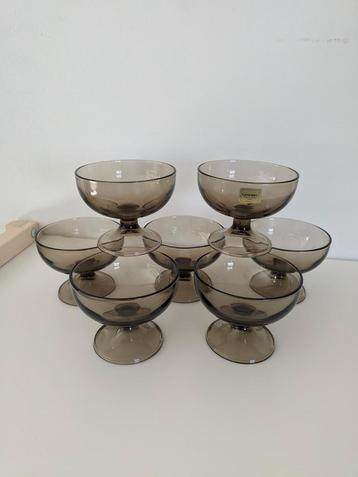 7 vintage borrelglaasjes Luminarc rookglas beschikbaar voor biedingen