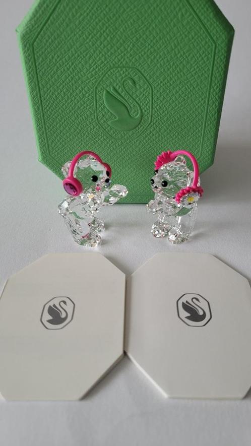 Swarovski Lim-Ed 2022 Dansende Krisberen. Kristallijn Shop., Verzamelen, Swarovski, Nieuw, Figuurtje, Verzenden