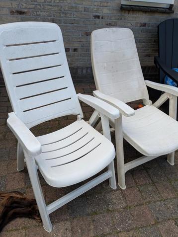 Tuinstoelen  beschikbaar voor biedingen