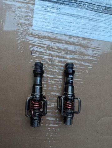 fietsschoenen en crankbrothers pedalen gratis  beschikbaar voor biedingen