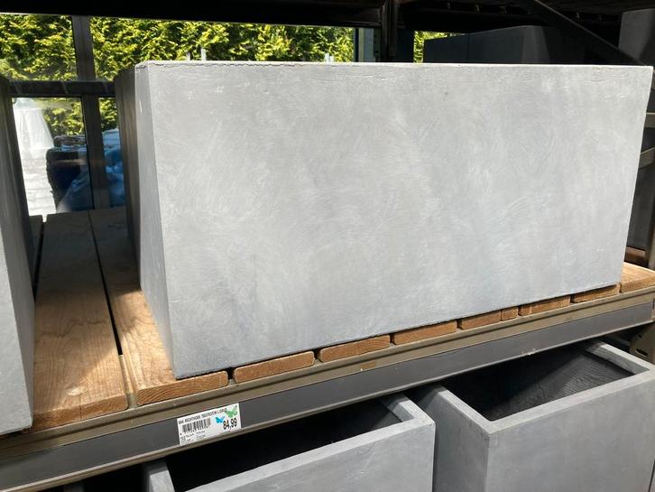 Set van 4 grote bloempotten - lichtgrijs en 1 groen, Tuin en Terras, Bloempotten, Zo goed als nieuw, Overige materialen, Balkon