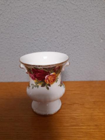 Adv 105 royal albert old country rose lepel vaasje  beschikbaar voor biedingen