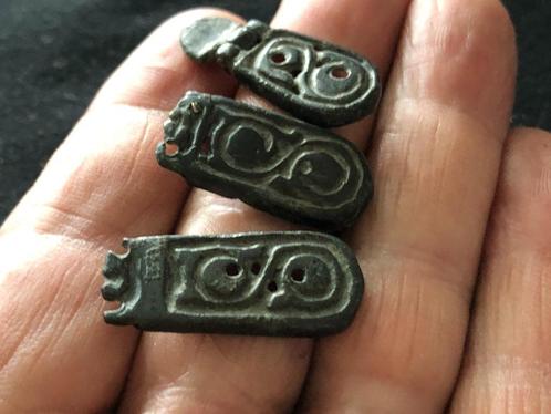 3 x Bodemvondst MEROVINGISCH brons SPIRAAL symbolen apart!, Antiek en Kunst, Curiosa en Brocante, Ophalen of Verzenden