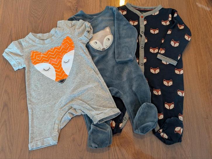 Babykleding en spullen vos thema, Kinderen en Baby's, Babykleding | Baby-kledingpakketten, Ophalen of Verzenden