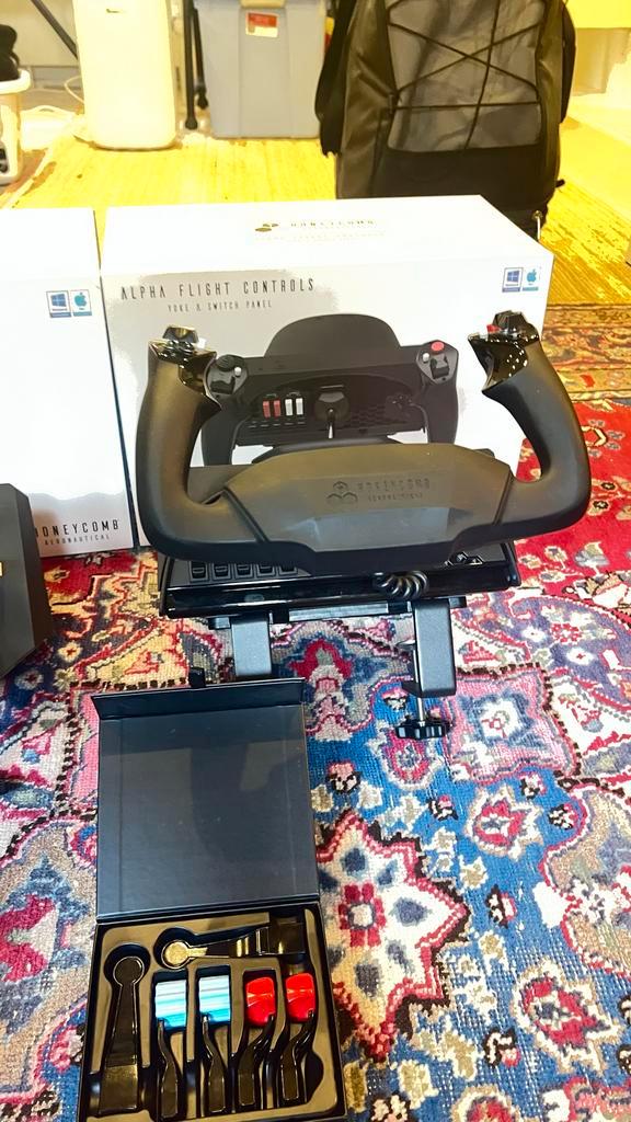 Honeycomb Alpha + Bravo Flight Controls - Complete Set, Computers en Software, Joysticks, Refurbished, Ophalen of Verzenden