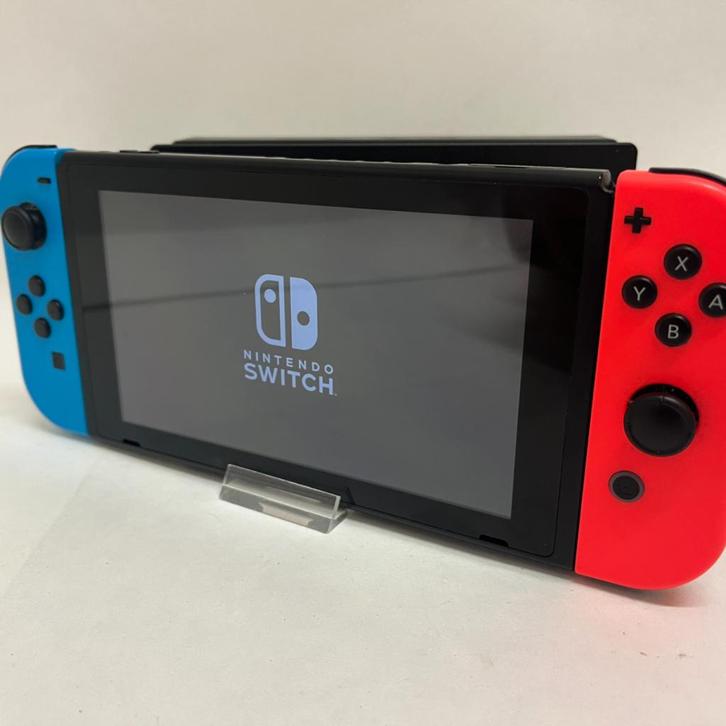 Nintendo Switch V2 32GB Blauw/Rood, Spelcomputers en Games, Spelcomputers | Nintendo Switch, Zo goed als nieuw