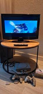 Playstation 1 console incl. 2 controllers en 4 spellen, Spelcomputers en Games, Spelcomputers | Sony PlayStation 1, Ophalen, Zo goed als nieuw