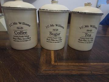 3 Vintage potten beschikbaar voor biedingen