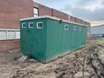 Keet voorzien van toilet ruimtes, Zakelijke goederen, Machines en Bouw | Keten en Containers, Ophalen