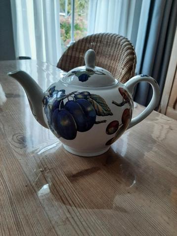 STAFFORDSHIRE TABLEWARE , AUTUMM FAYRE - THEEPOT& DEKSEL beschikbaar voor biedingen