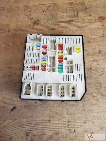 Renault Laguna 3 2007 - 2015 zekeringkast USM 284b68744r €40 beschikbaar voor biedingen