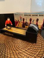 vintage Bowling Saving Bank battery Japans 60er jaren in box, Verzamelen, Spaarpotten, Nieuw, Overige materialen, Overige thema's