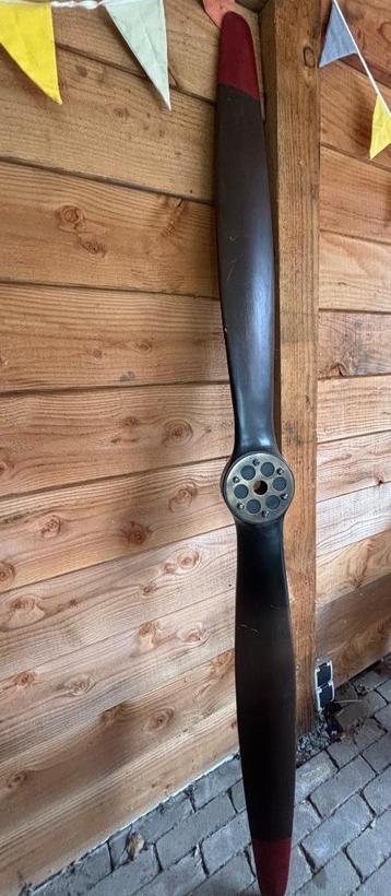 Decoratie propeller vliegtuig beschikbaar voor biedingen