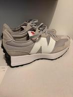 New Balance 327 maat 42, Kleding | Heren, Schoenen, New Balance, Overige kleuren, Verzenden, Nieuw