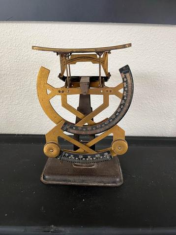 Antieke Bilateral Brievenweegschaal beschikbaar voor biedingen