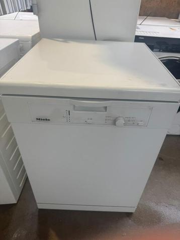 Miele Vaatwasser schoon garantie bezorging  beschikbaar voor biedingen