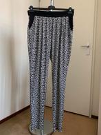 Broek - Evleo -Maat L, Kleding | Dames, Broeken en Pantalons, Evleo, Zwart, Maat 42/44 (L), Nieuw
