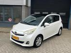 Toyota Verso-S 1.3 Vvt-i 2011 Wit Pano Navi Camera, Auto's, Toyota, Voorwielaandrijving, Euro 5, Stof, Zwart