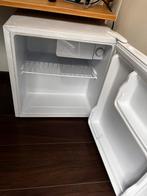 Ikea koelkast - compact - mini bar, Witgoed en Apparatuur, Vriezers en Diepvrieskisten, Ophalen, Zo goed als nieuw, Minder dan 60 cm