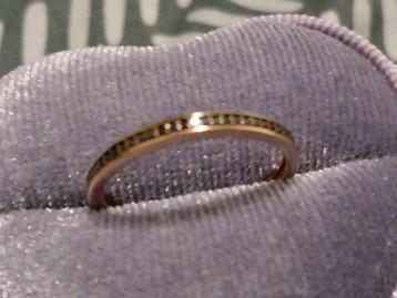 Rose Gouden Ring met 29 Zwarte Diamantjes 585 beschikbaar voor biedingen