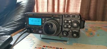 Yaesu FT-897D + FP-30 voeding beschikbaar voor biedingen
