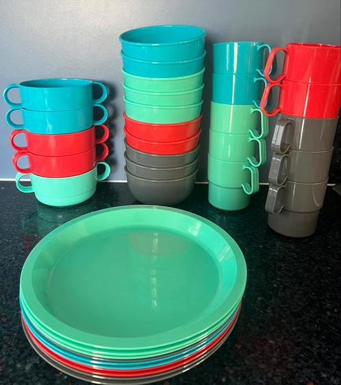 Servies en bestek voor op de camping, Caravans en Kamperen, Kampeeraccessoires, Zo goed als nieuw, Ophalen