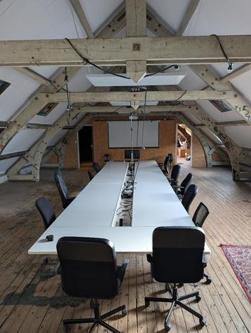 Vitra werktafel lang 7.21x180 beschikbaar voor biedingen