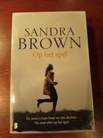 Sandra Brown - Op het spel, Boeken, Ophalen of Verzenden, Zo goed als nieuw