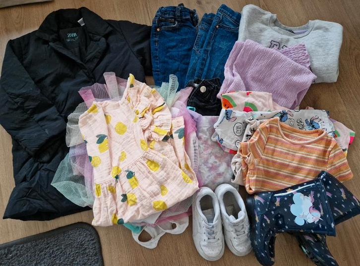 18 stuks meisjes kleding maat 98/104 (r0017) b, Kinderen en Baby's, Kinderkleding | Kinder-kledingpakketten, Gebruikt, Maat 98