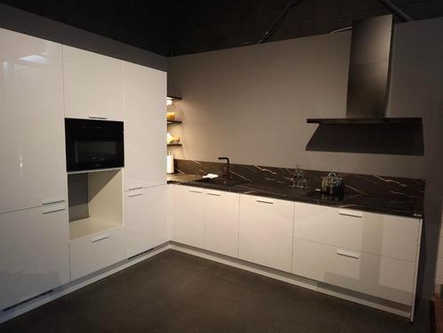 Luxe wit hoogglans showroomkeuken incl. apparatuur, Huis en Inrichting, Keuken | Complete keukens, Nieuw, Overige typen, Wit, Kunststof