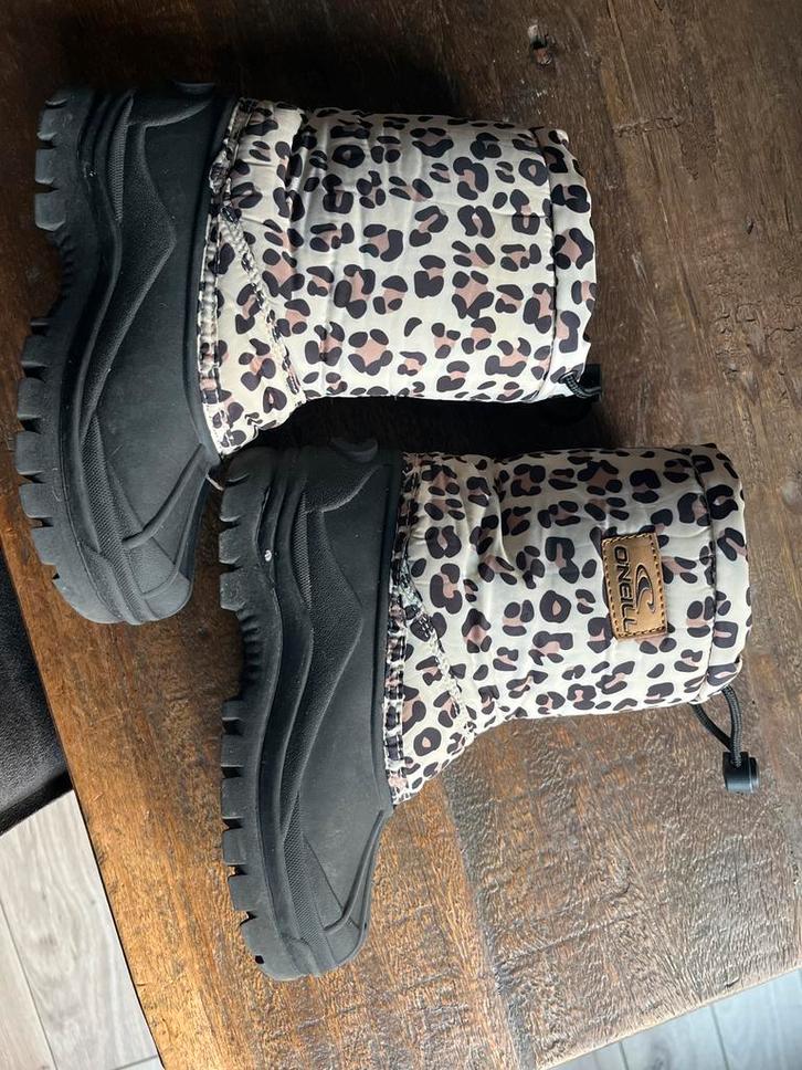 O'Neill Snowboots met Luipaardprint, Kleding | Dames, Schoenen, Zo goed als nieuw, Snowboots, Zwart, Ophalen of Verzenden