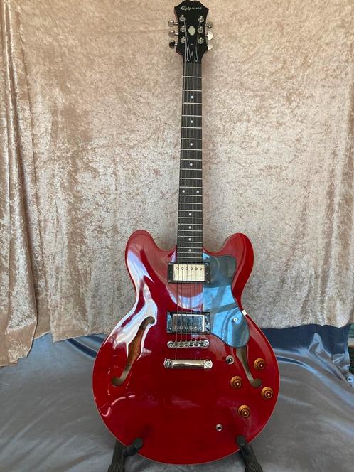 Epiphone 335 Dot electrische guitaar Cherry red, Muziek en Instrumenten, Snaarinstrumenten | Gitaren | Elektrisch, Zo goed als nieuw