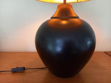 Grote, fraaie lampvoet zwart.  beschikbaar voor biedingen