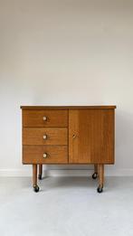 Vintage houten ladekast op wieltjes, Ophalen, Vintage, Eikenhout, 50 tot 100 cm