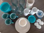 Borden ,bekers,wijnglazen, bakje verschille de grote, kopje, Caravans en Kamperen, Kampeeraccessoires, Ophalen of Verzenden, Gebruikt