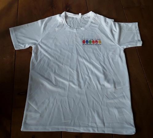 Shirt - keep smiling (orthodontiepraktijk winschoten) nieuw, Kleding | Heren, T-shirts, Nieuw, Maat 48/50 (M), Ophalen of Verzenden