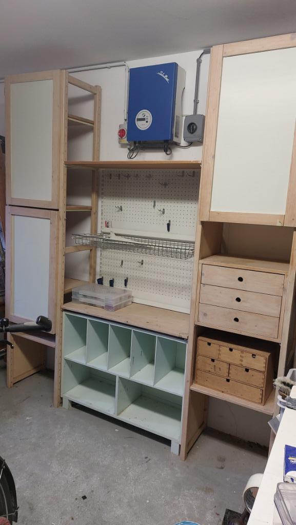 Wedeka houten stellingkast, Huis en Inrichting, Kasten | Stellingkasten, Gebruikt, Ophalen