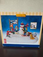 Lemax learn to ski, Ophalen of Verzenden, Gebruikt