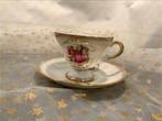 Vintage Theekop en Schotel met Gouden Details, Ophalen of Verzenden