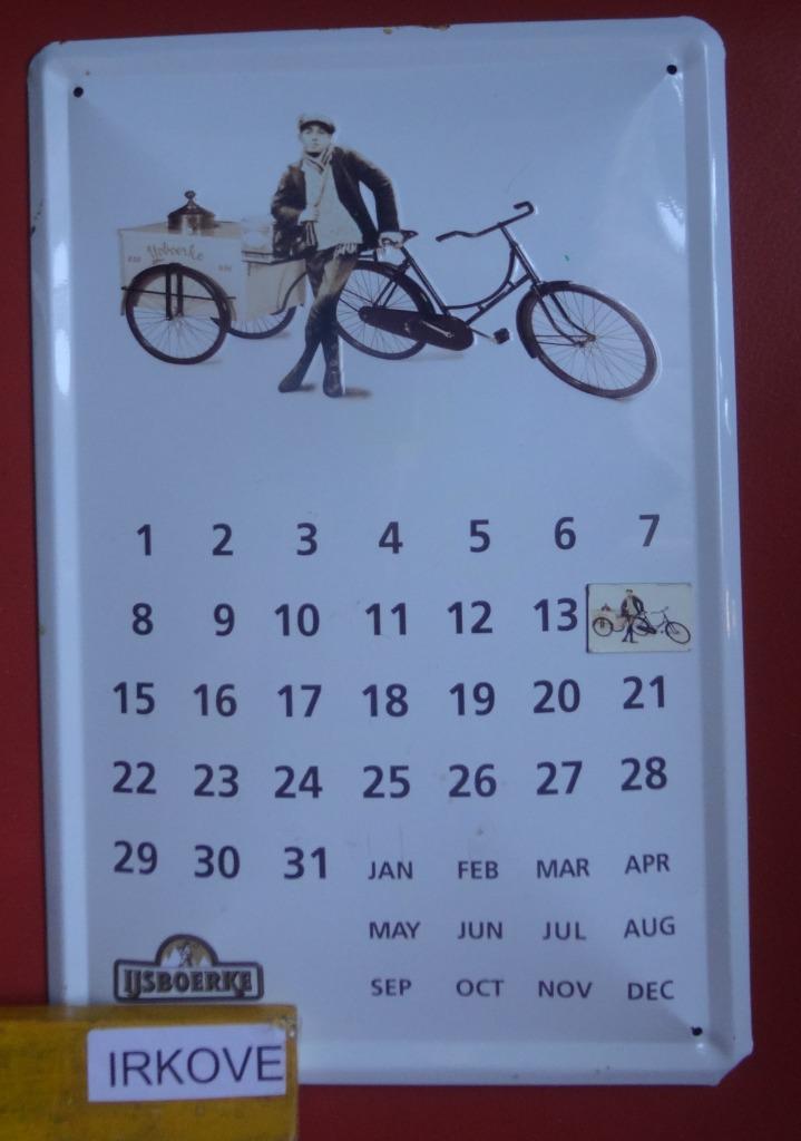 EMAILLE KALENDER * Tijdloos! *, Antiek en Kunst, Antiek | Emaille, Verzenden