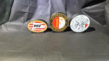 Voetballichtbakjes beschikbaar voor biedingen